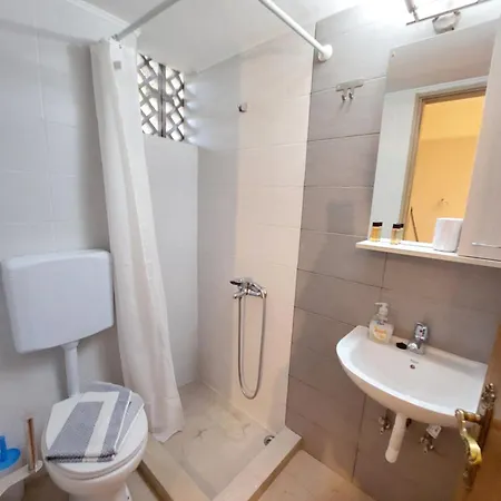 Vessarios 尼基亚娜