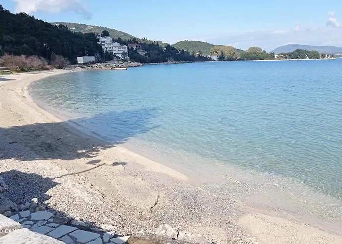 Vessarios Lägenhet Nikiana